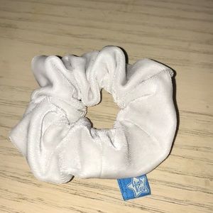 High Key Emma Chamberlain White Schrunchie